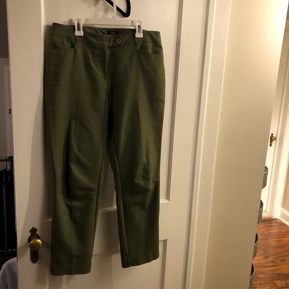 EUC Jones New York size 6 olive green slacks - Picture 2 of 10